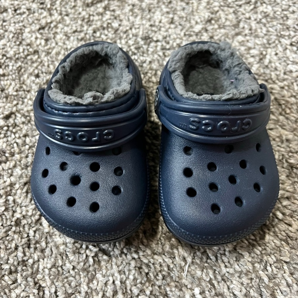 Fur crocs